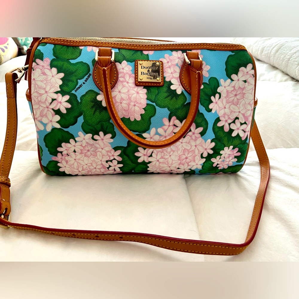 DOONEY & BOURKE FLORAL SATCHEL BAG